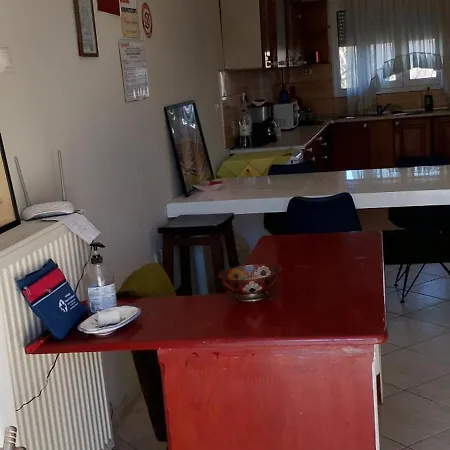 καρδιτσα μοναδικο οικογεκειακο *